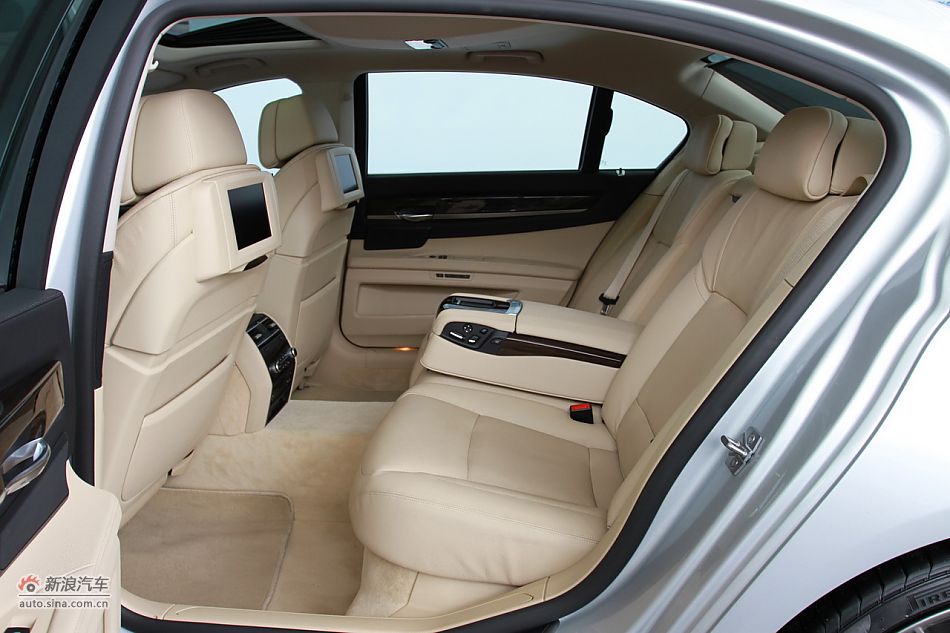 2009款宝马740Li豪华型