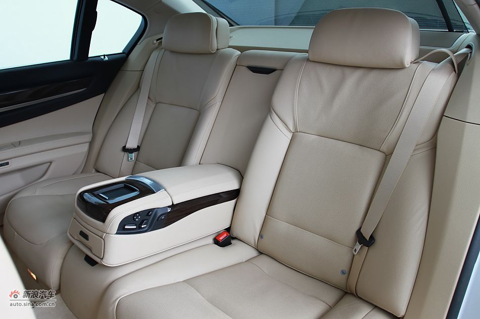 2009款宝马740Li豪华型