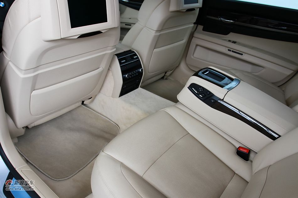 2009款宝马740Li豪华型