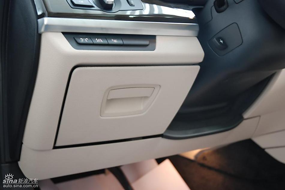 宝马新7系到店内饰实拍图