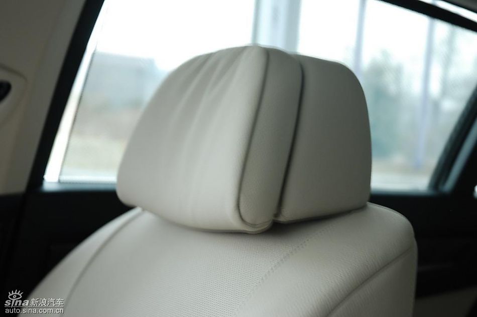 宝马新7系到店内饰实拍图