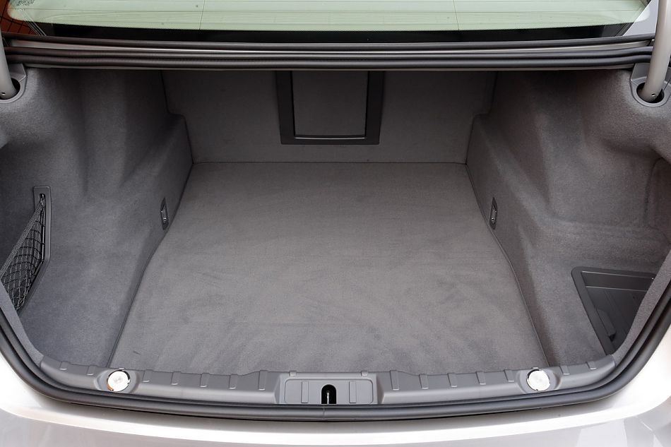 宝马全新一代750Li