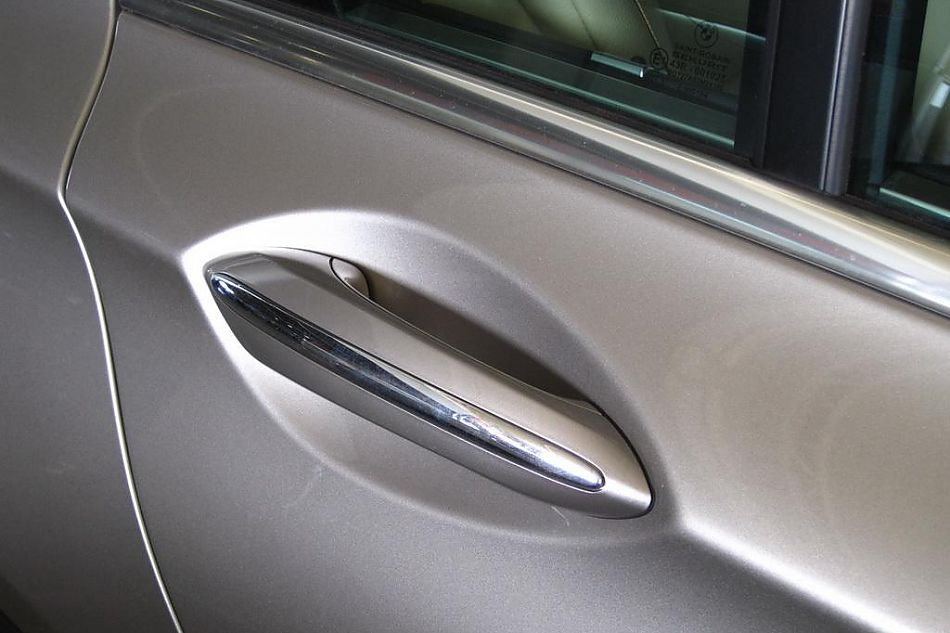 宝马730Li领先型到店实拍组图