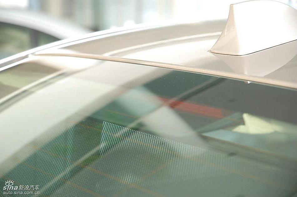 宝马新7系到店外观实拍图