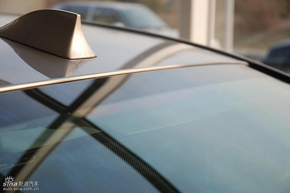 宝马新7系到店外观实拍图