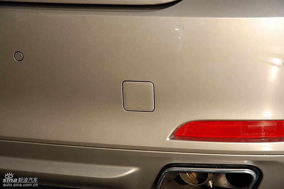 宝马新7系到店外观实拍图