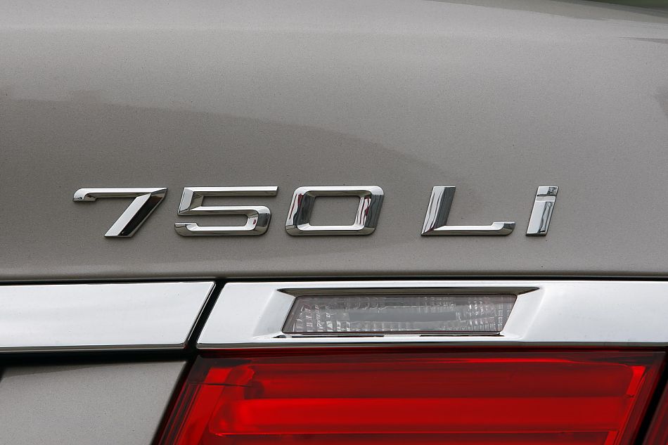 宝马全新一代750Li