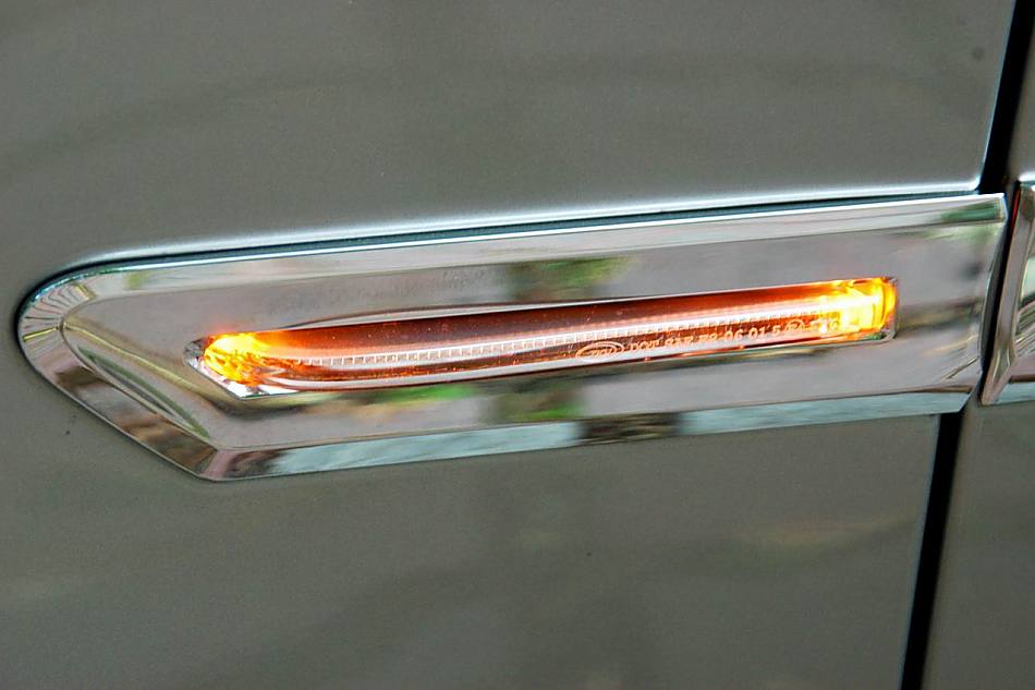 全新宝马7系外观细节