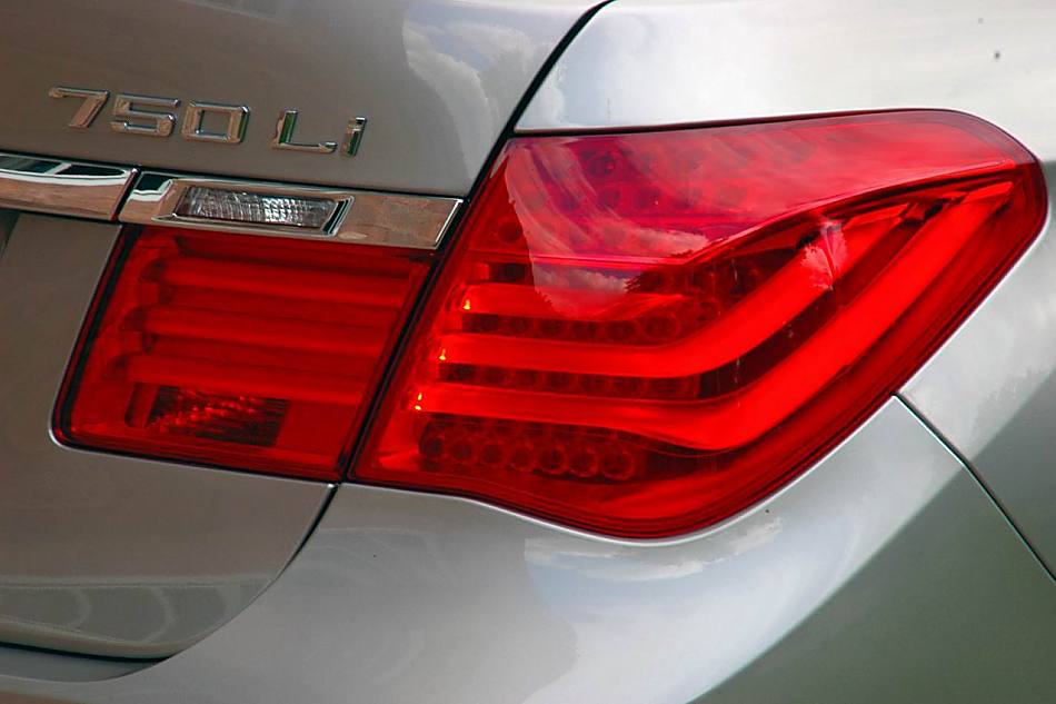 全新宝马7系外观细节