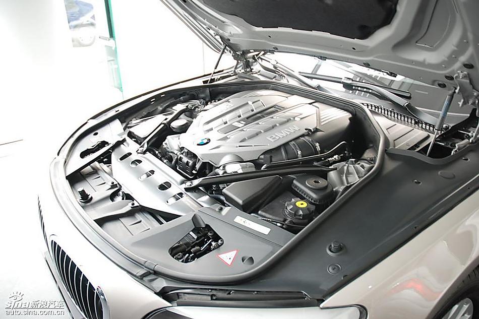 宝马新7系发动机