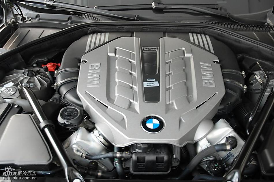 宝马新7系发动机