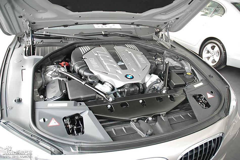 宝马新7系发动机