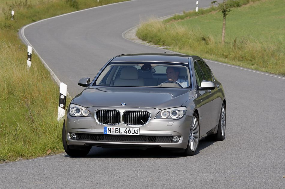 宝马全新一代750Li