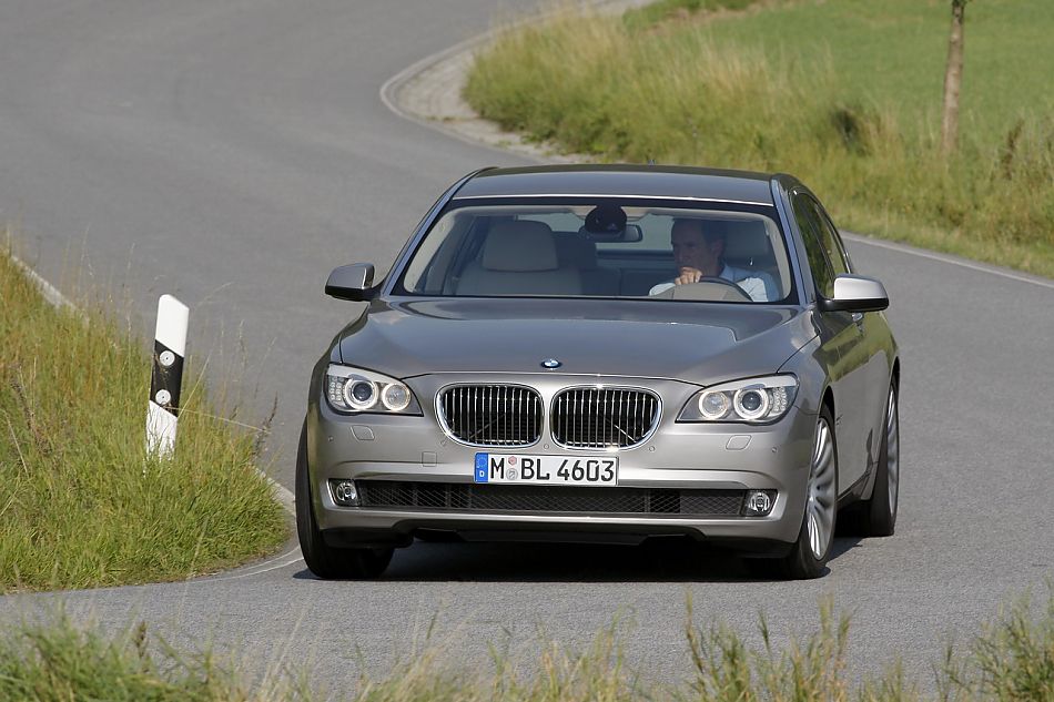 宝马全新一代750Li