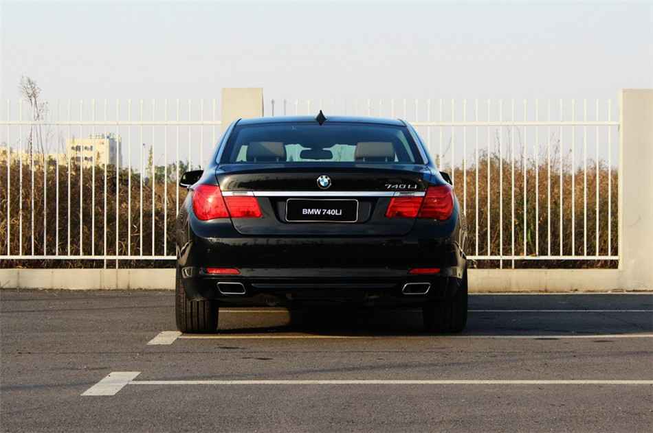 2013款 740Li 3.0T AT 领先型 外观