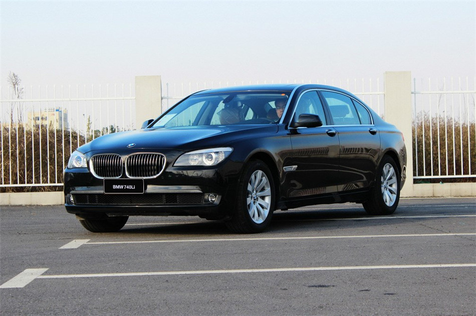 2013款 740Li 3.0T AT 领先型 外观