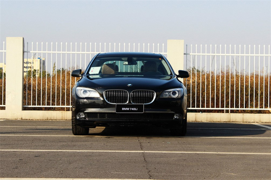 2013款 740Li 3.0T AT 领先型 外观