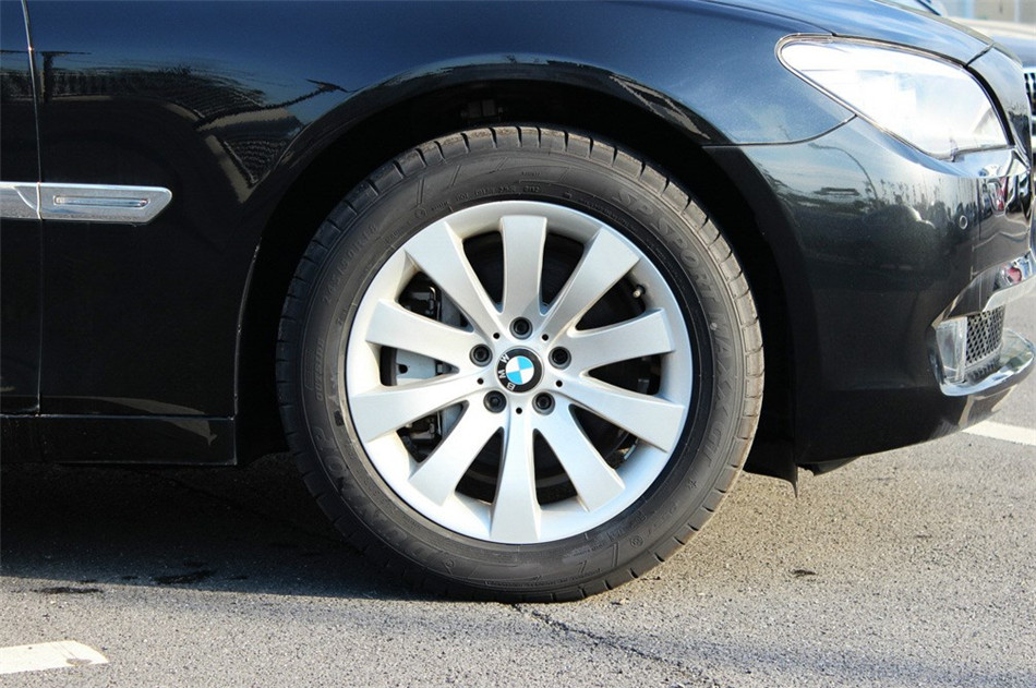 2013款 740Li 3.0T AT 领先型 其他