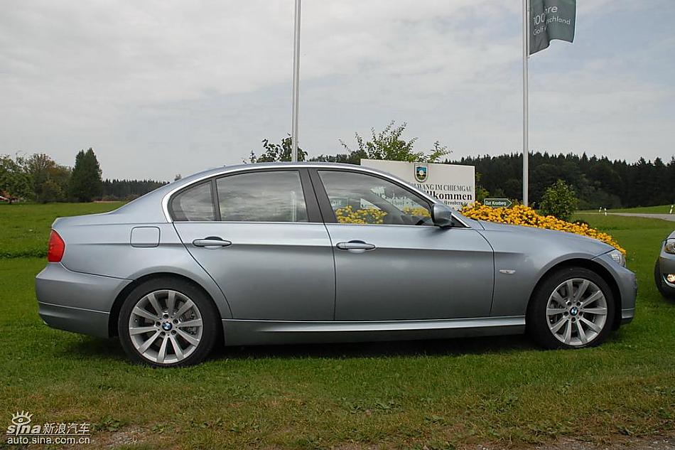 09款宝马3系轿车外观
