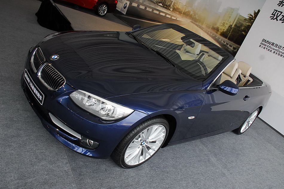 进口宝马3系双门轿跑车与双门敞篷车