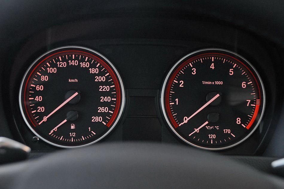 进口宝马3系双门轿跑车与双门敞篷车