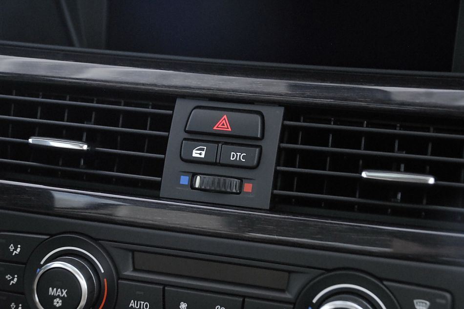 进口宝马3系双门轿跑车与双门敞篷车