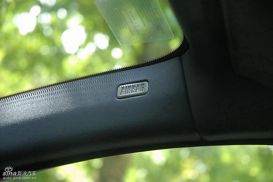 09款宝马3系轿车内饰