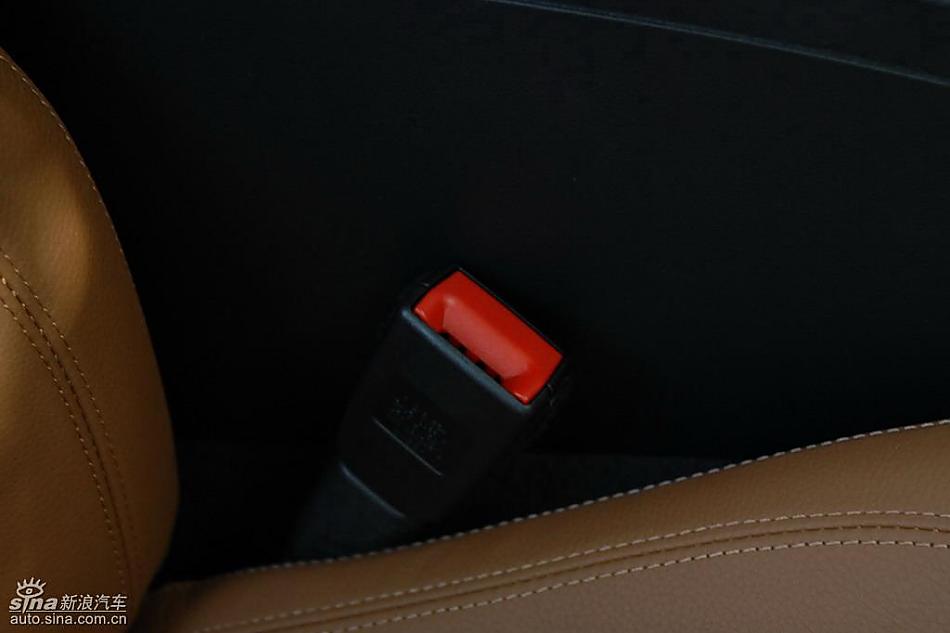 09款宝马3系轿车内饰