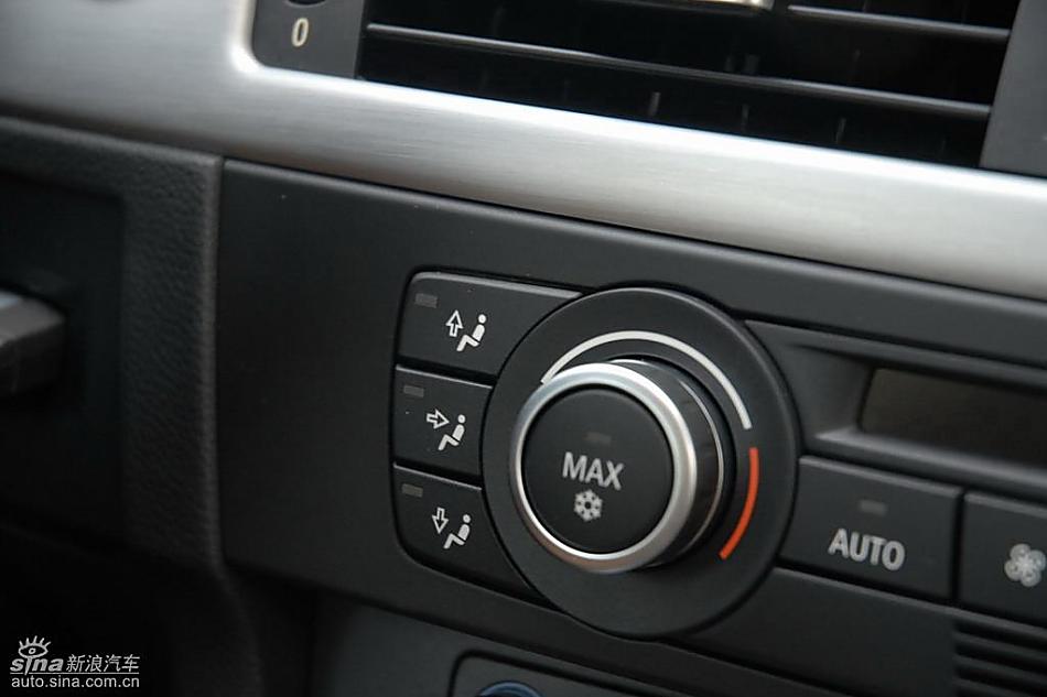 09款宝马3系轿车内饰