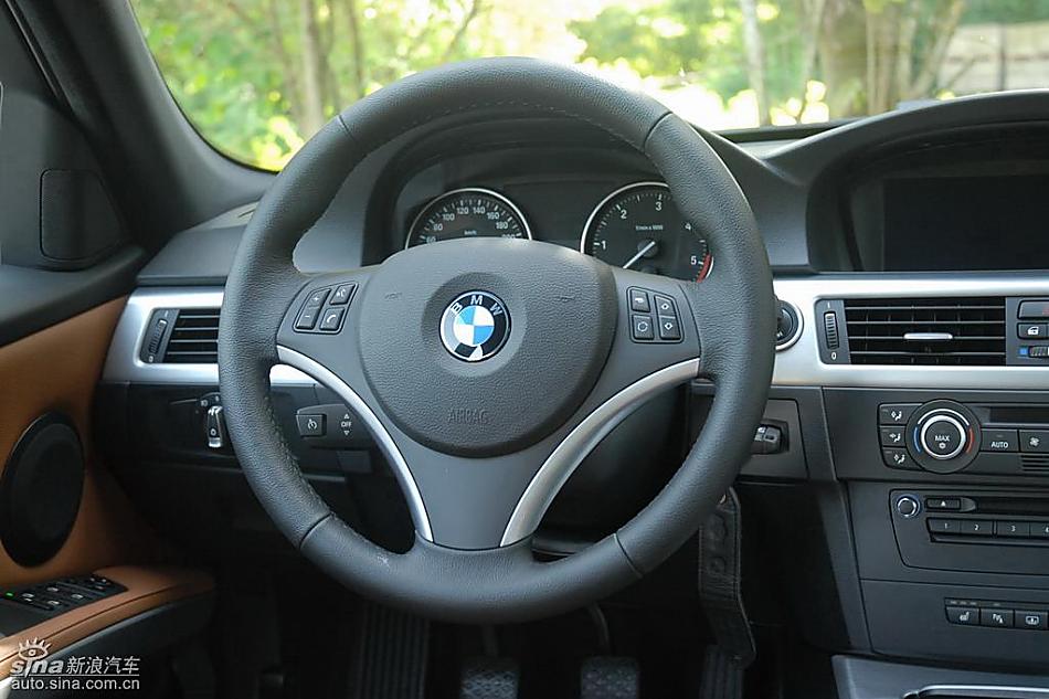 09款宝马3系轿车内饰