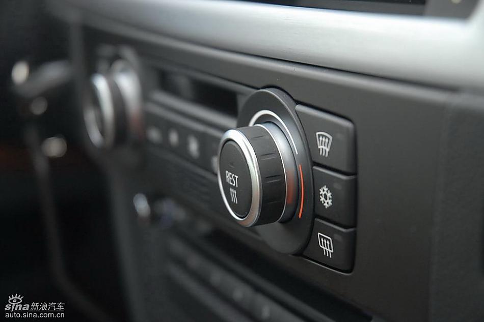 09款宝马3系轿车内饰