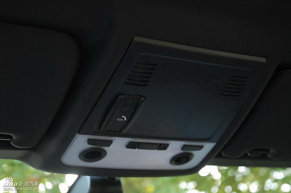 09款宝马3系轿车内饰
