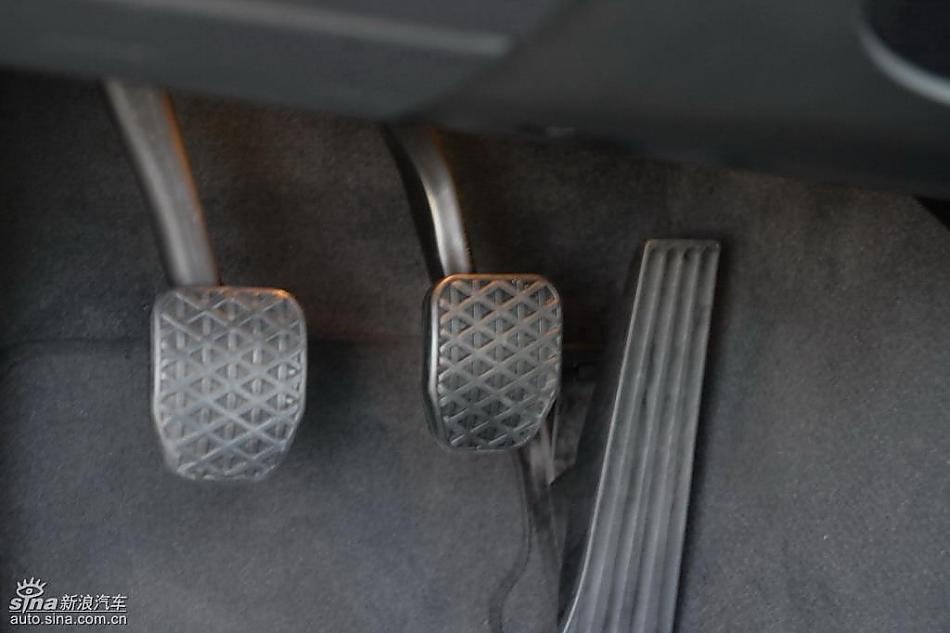 09款宝马3系轿车内饰
