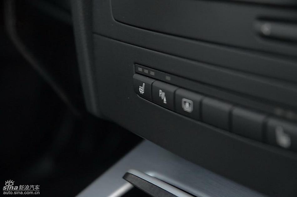 09款宝马3系轿车内饰