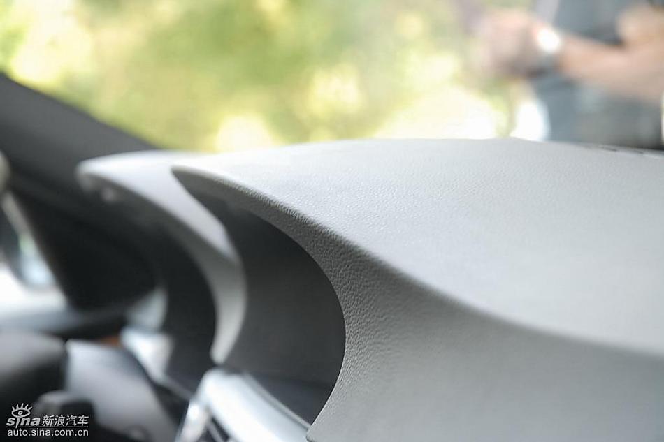 09款宝马3系轿车内饰