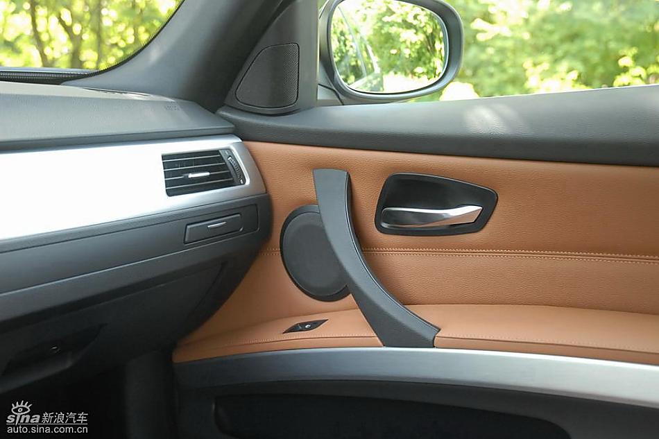 09款宝马3系轿车内饰