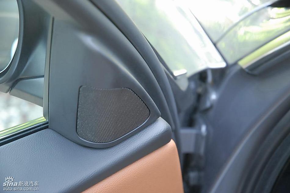 09款宝马3系轿车内饰