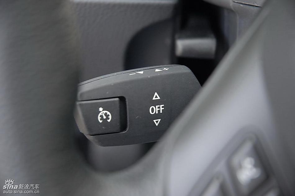 09款宝马3系轿车内饰