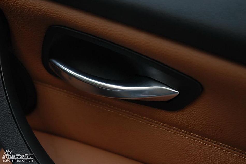 09款宝马3系轿车内饰