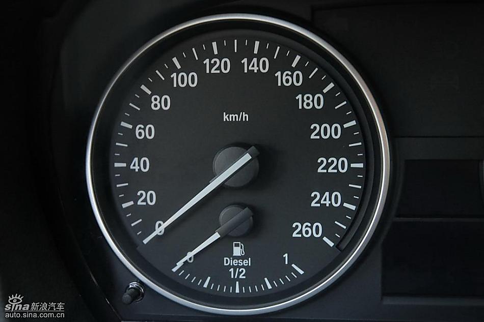 09款宝马3系轿车内饰