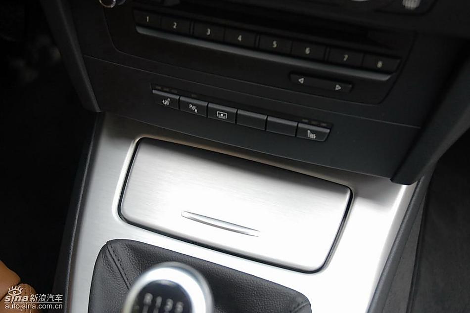 09款宝马3系轿车内饰