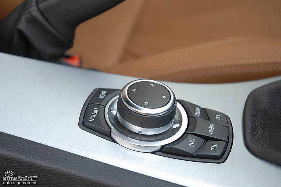 09款宝马3系轿车内饰