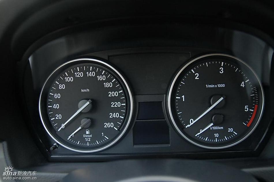 09款宝马3系轿车内饰