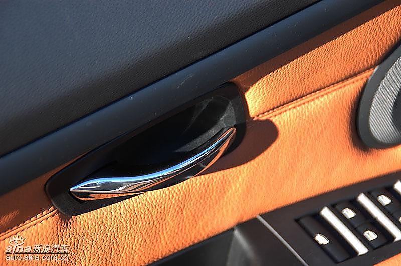 宝马335i敞篷轿车门把手