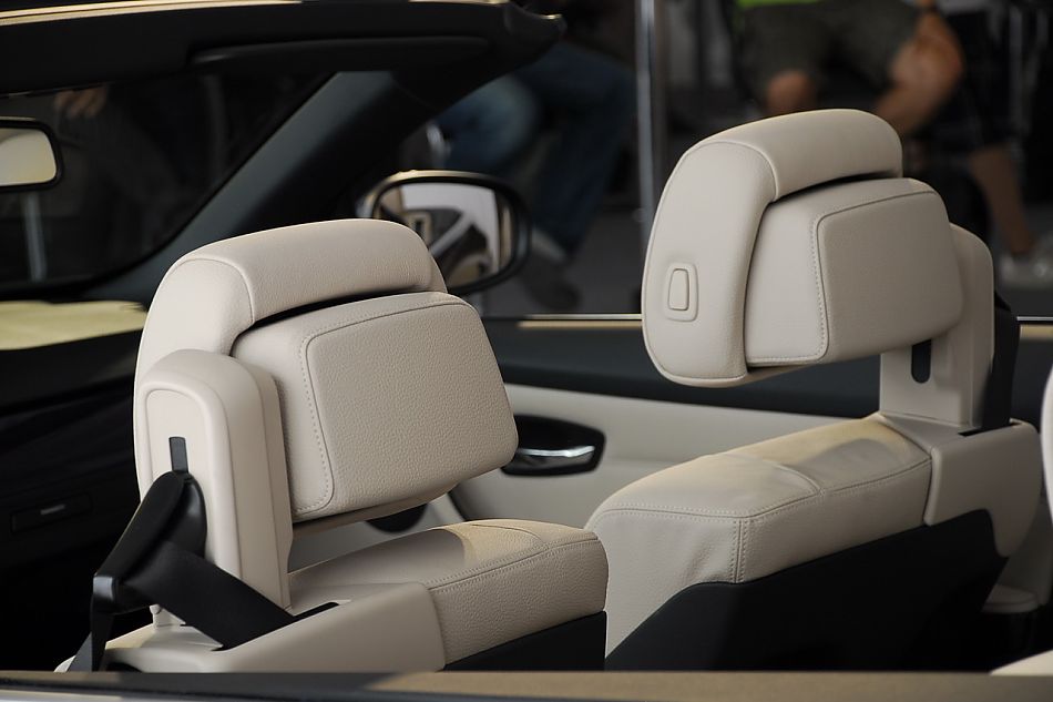 进口宝马3系双门轿跑车与双门敞篷车