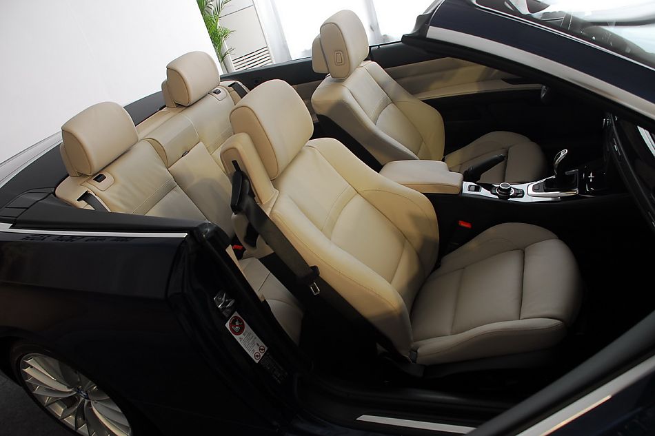 进口宝马3系双门轿跑车与双门敞篷车