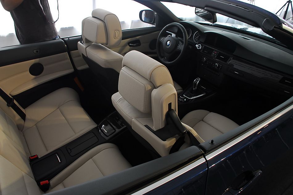 进口宝马3系双门轿跑车与双门敞篷车