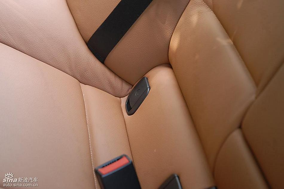 09款宝马3系轿车内饰