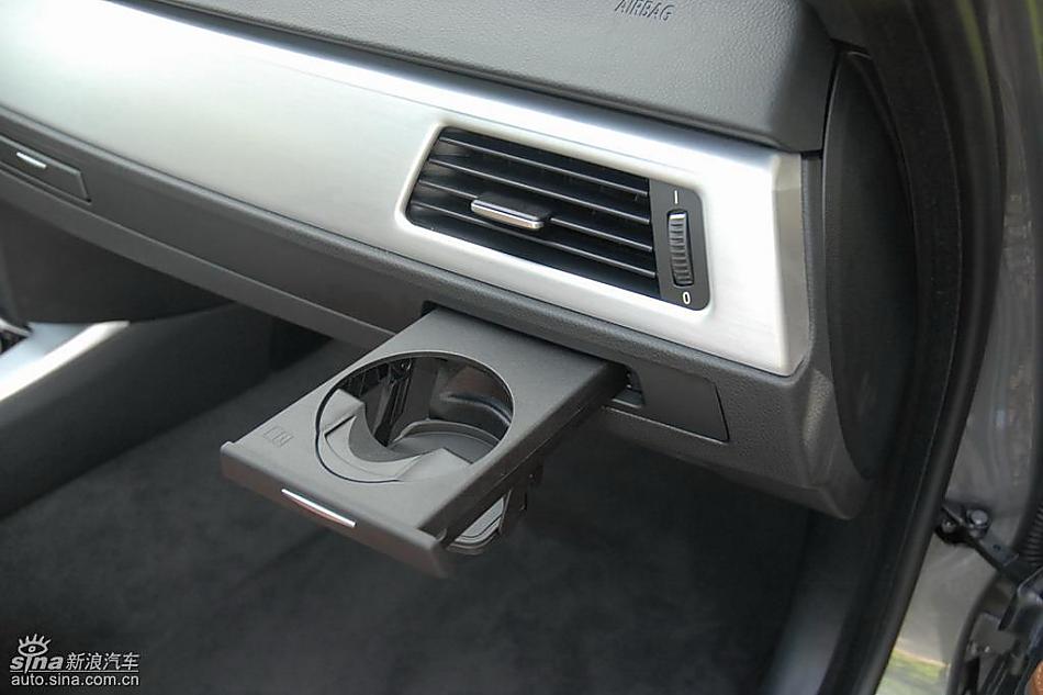 09款宝马3系轿车内饰