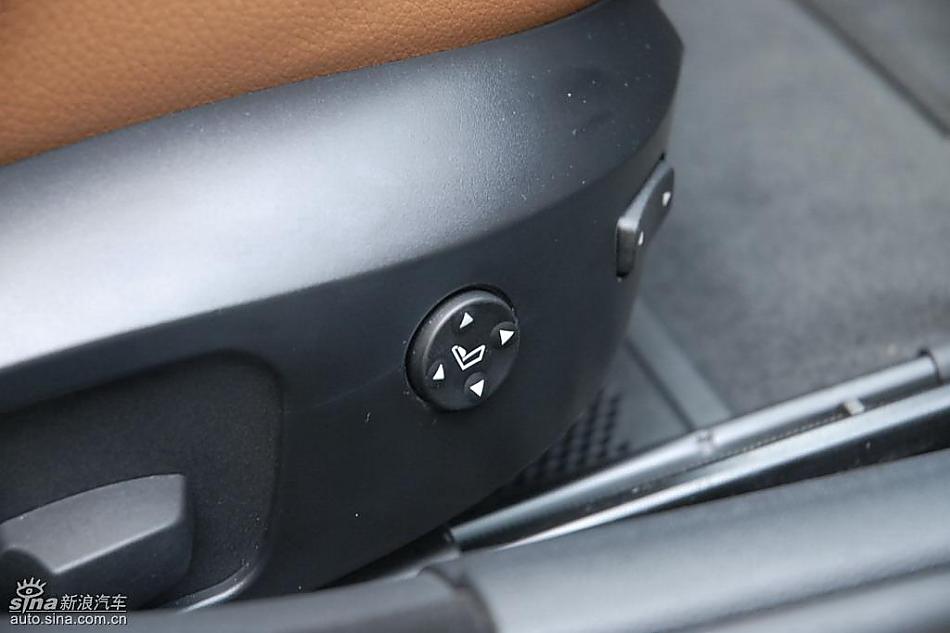 09款宝马3系轿车内饰